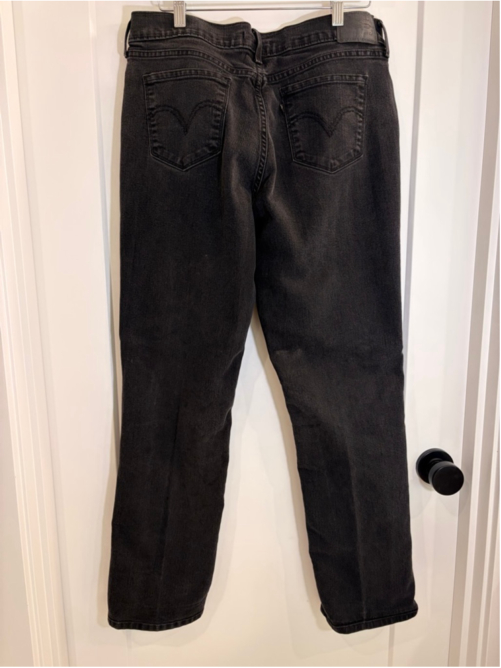 Levi's 505 Straight Leg Jeans Black Women's Size 31 EUC - Picture 3 of 3